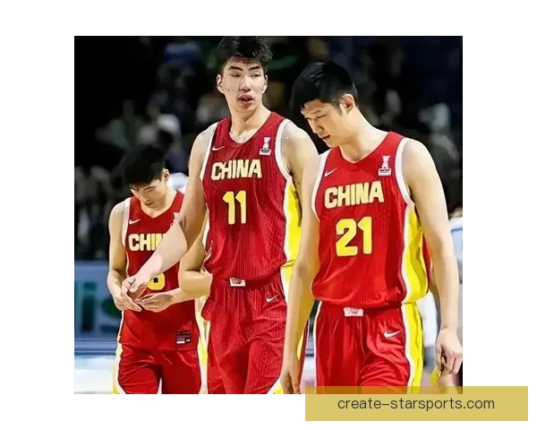 中国男篮迎战澳大利亚激战正酣 曹飞扬表现亮眼助力球队获胜